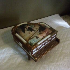 Memories (From Cats) Piano Music Box Of Brass And Enamel Circa 1970 Japan